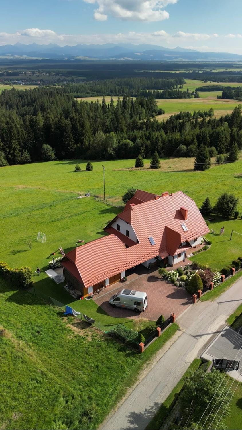 Property building, Day, Activities, Bird's eye view, Garden, View (from property/room), Garden view, Mountain view, Time of day, Parking