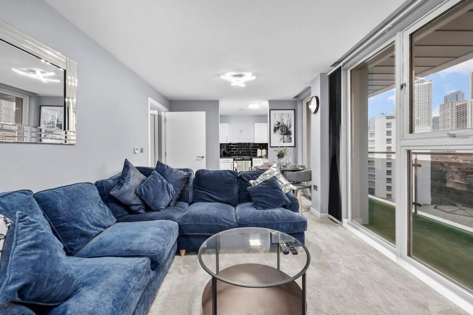 2-Bedroom Apartment Short Term Rental & Flexible Renting Canary Wharf Apartment in London