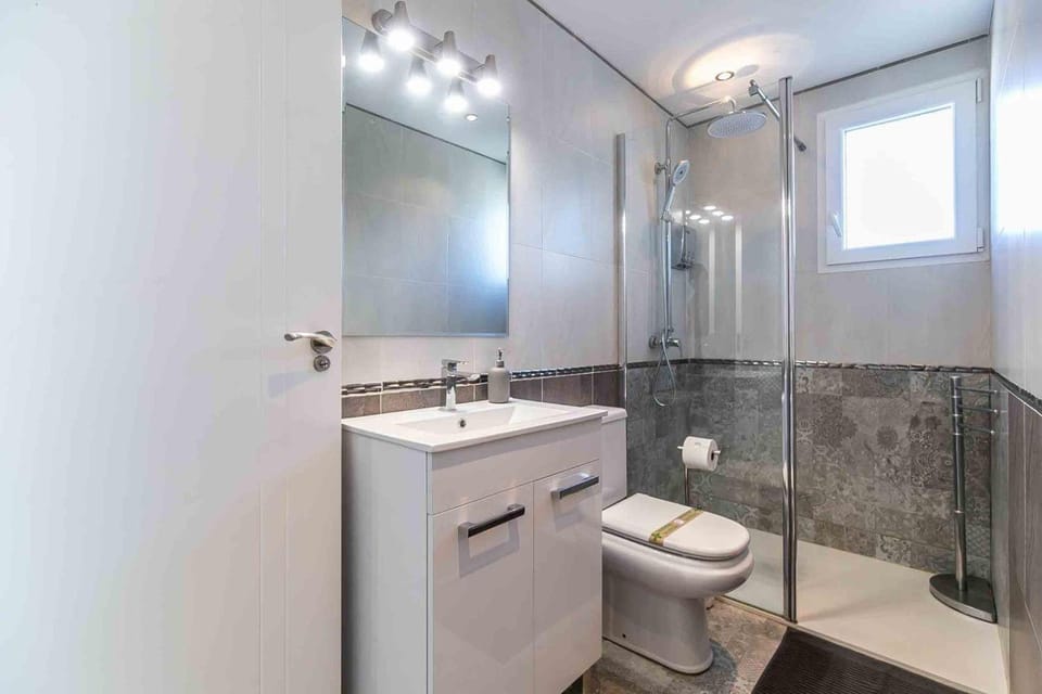 Bathroom, Living room