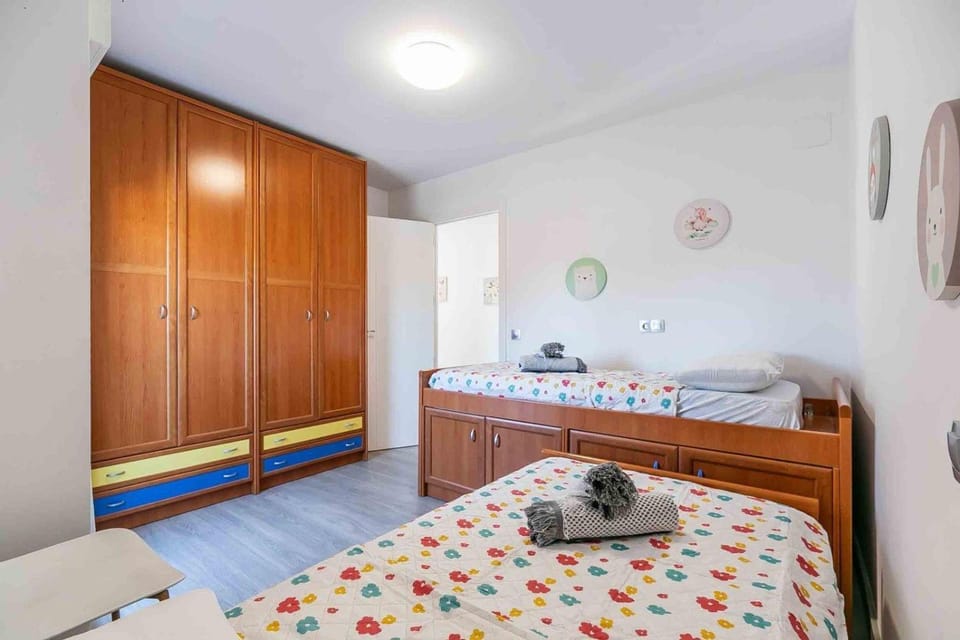 Property building, Living room, Bedroom