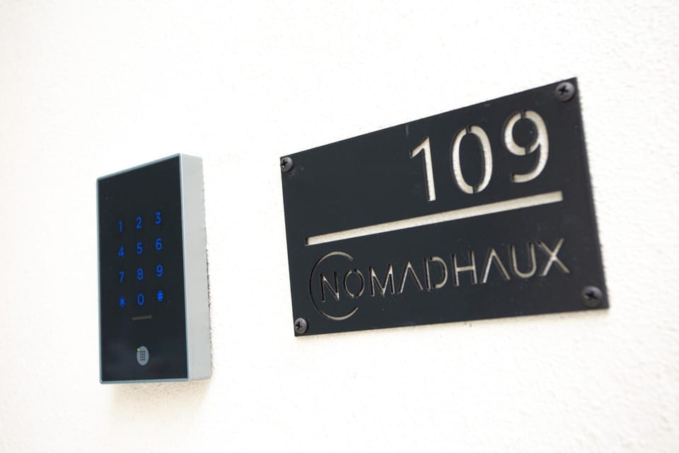 Facade/entrance, Property logo or sign