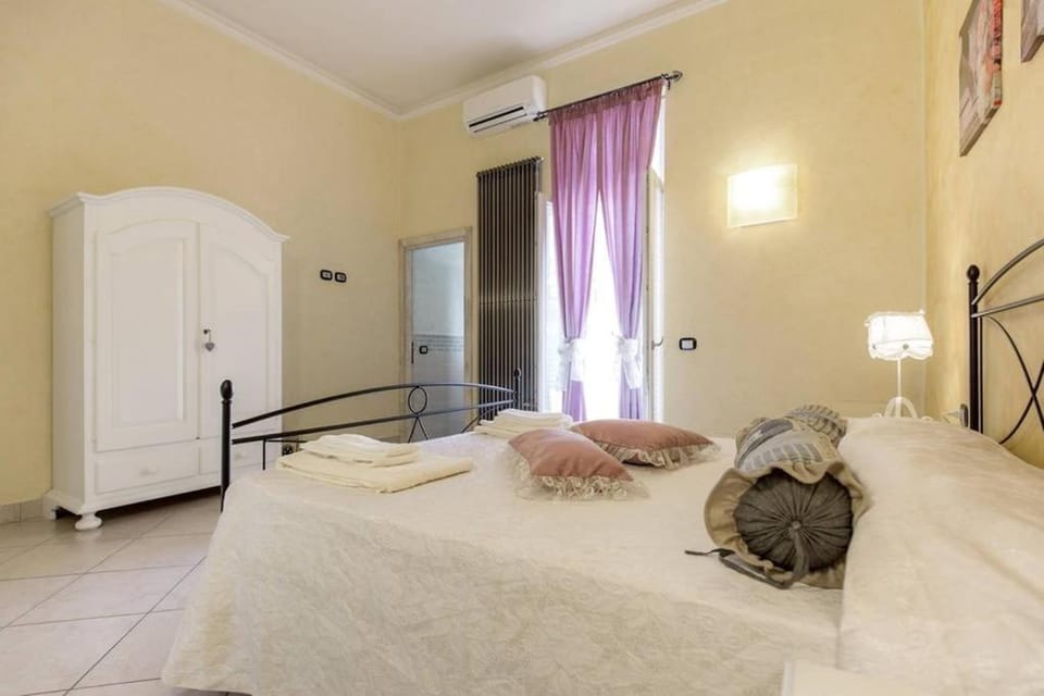 Day, Photo of the whole room