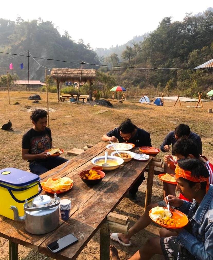 Food and drinks, group of guests