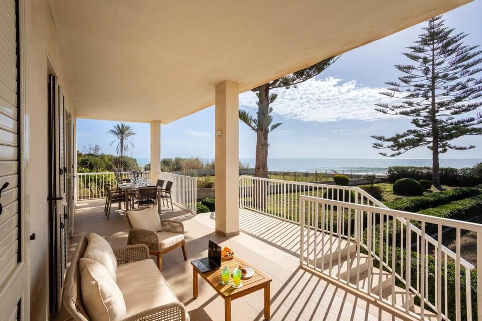 Balcony/Terrace, Seating area, Sea view