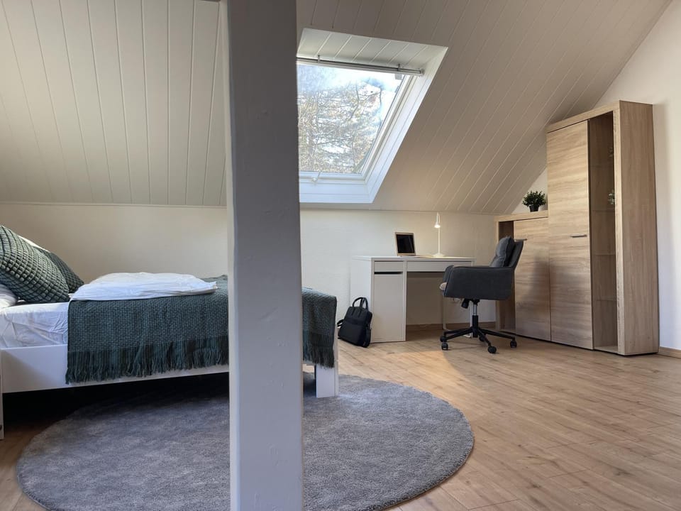 Bed, Photo of the whole room