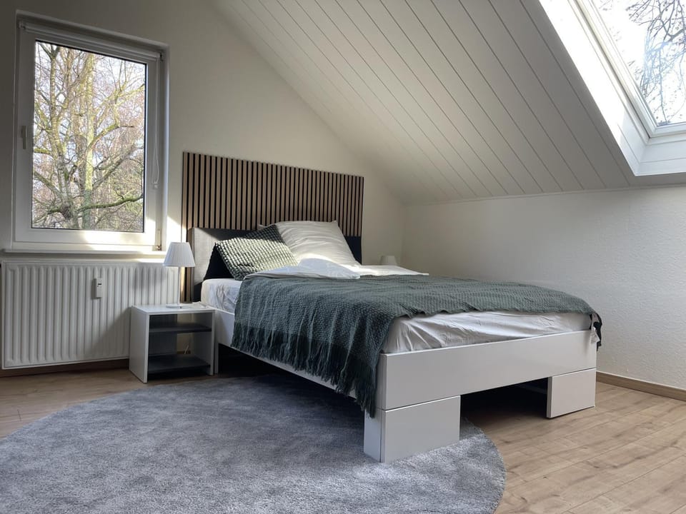 Bed, View (from property/room), View (from property/room), Bedroom, Garden view, heating
