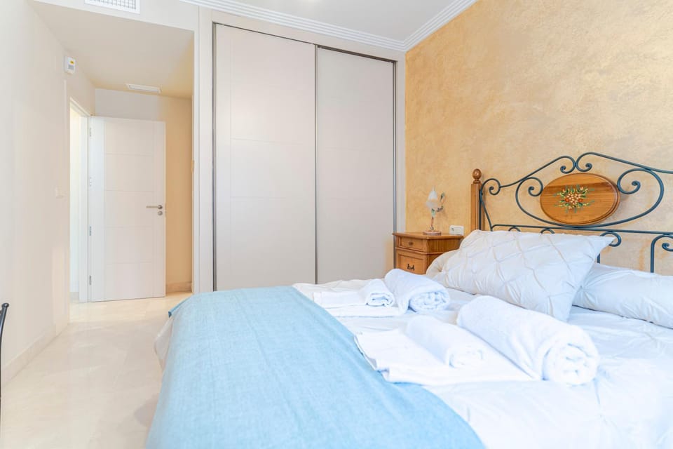 Bed, Photo of the whole room, Bedroom, towels, wardrobe