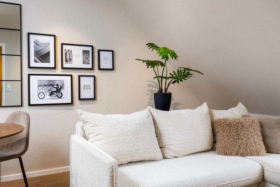 Living room, Decorative detail, Seating area