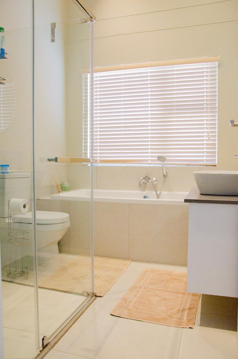 Shower, Toilet, Bathroom, Bath