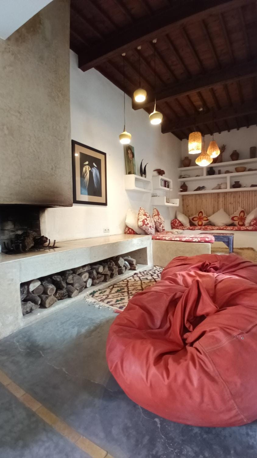 Living room, Seating area