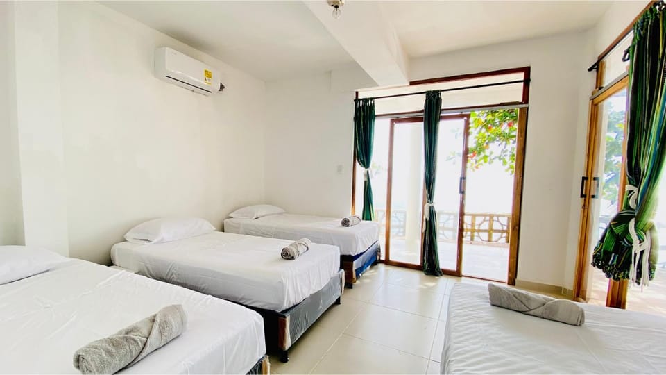 Bedroom, Sea view, towels, air conditioner