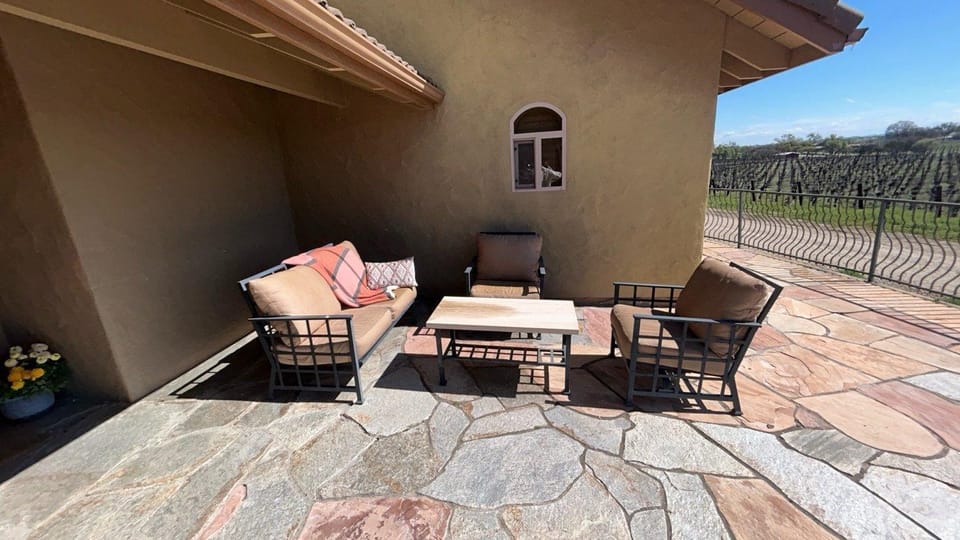 Hacienda in Solitude Vineyard House in Paso Robles