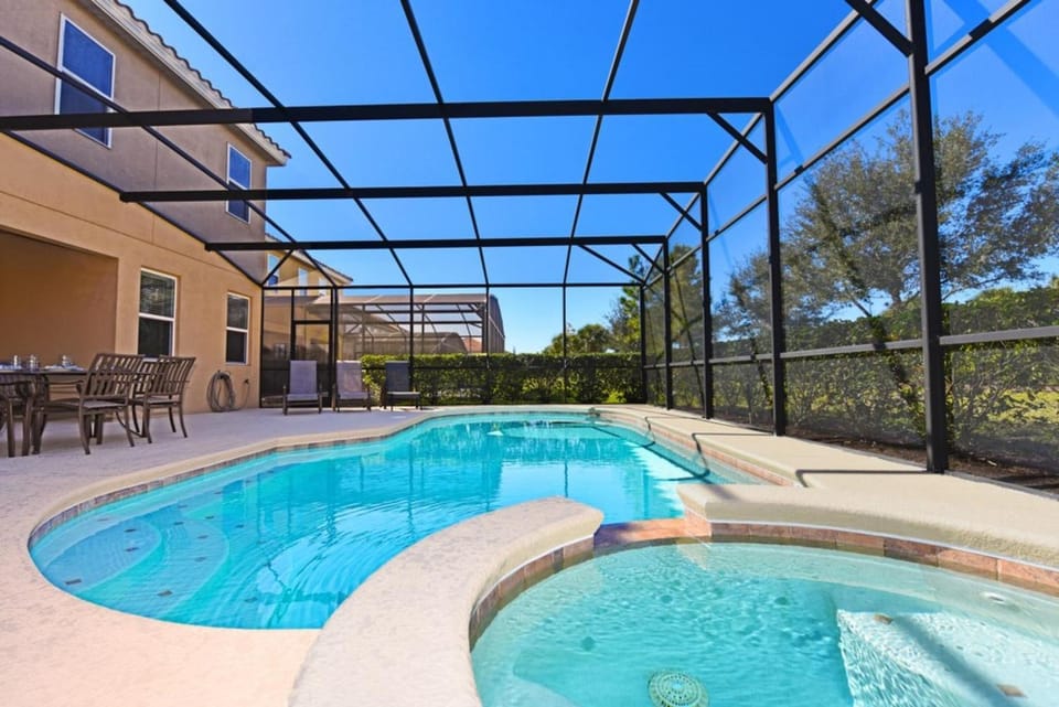Property building, Patio, Day, View (from property/room), Balcony/Terrace, Pool view, Swimming pool, sunbed