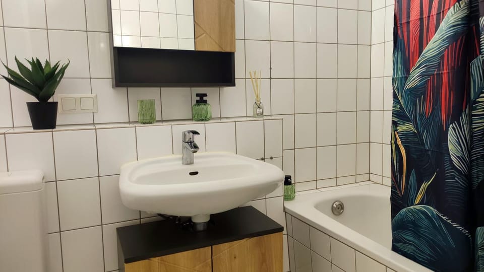 Bathroom, Bath