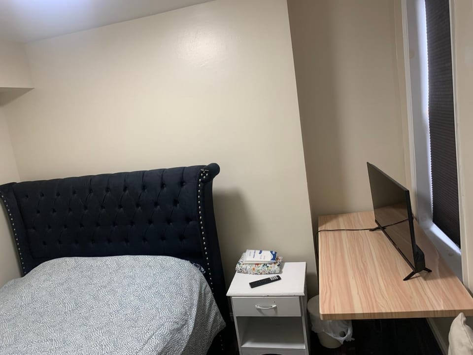 Beautiful bedroom next Camden yard and M&T stadium Vacation rental in Baltimore