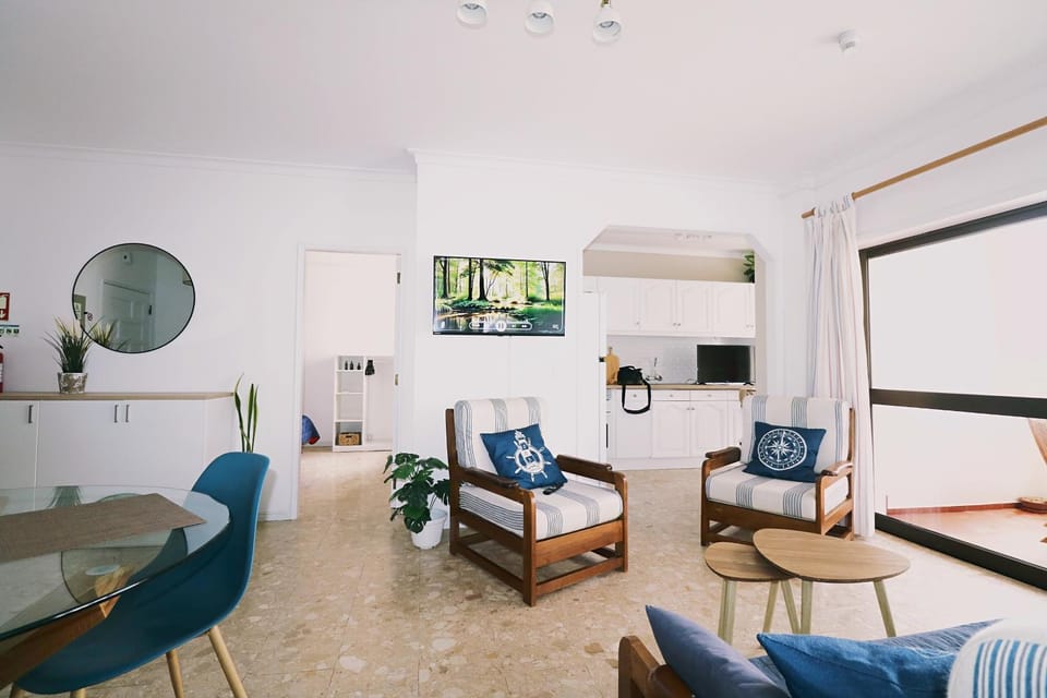 Communal lounge/ TV room, TV and multimedia, Living room
