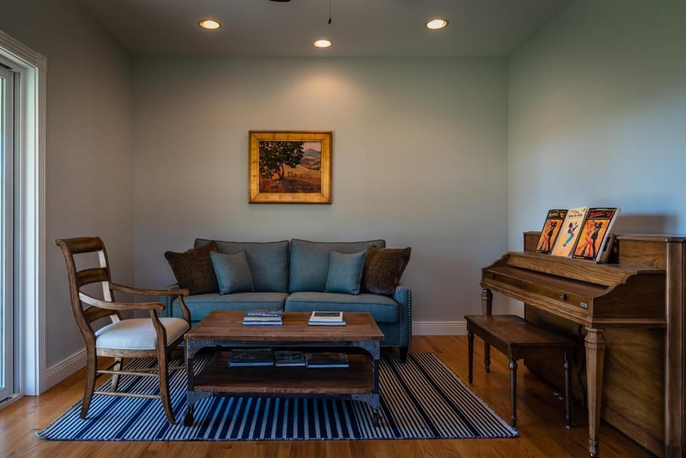 Graceful Oaks House in Paso Robles