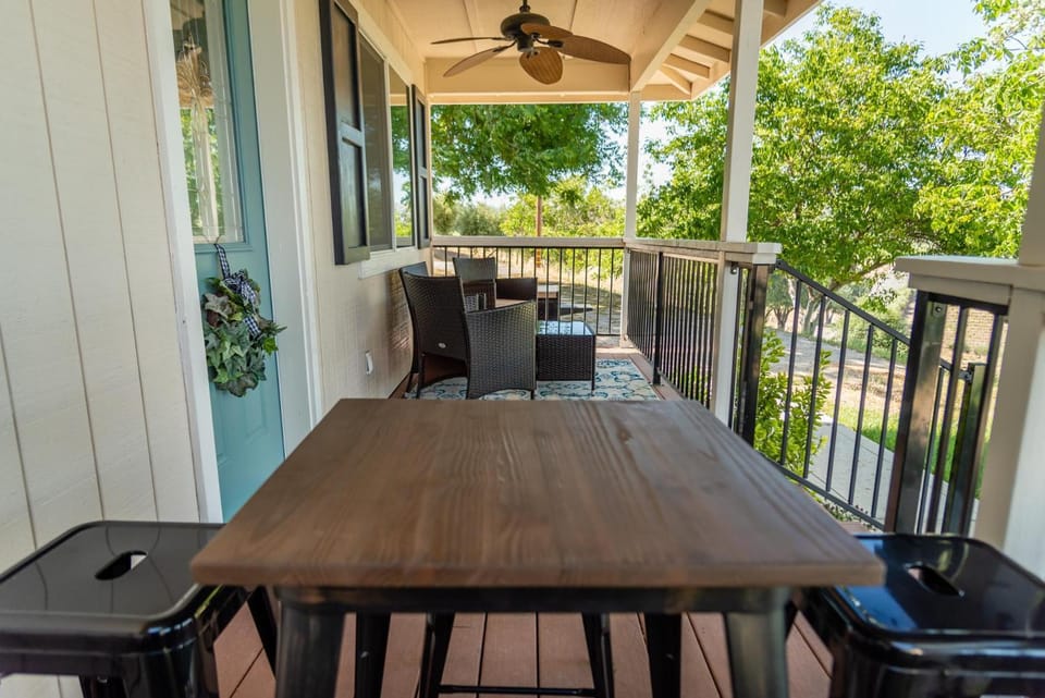 46 West Walnut Hill House in Templeton