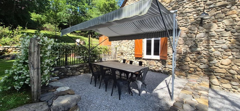 Maison familiale Baylère - Piscine et spa - 8 pers Apartment in Nouvelle-Aquitaine