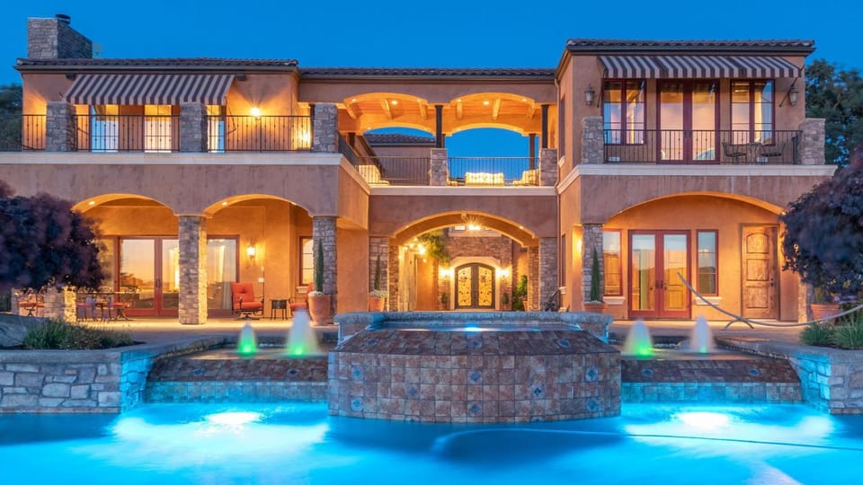 Property building, Swimming pool