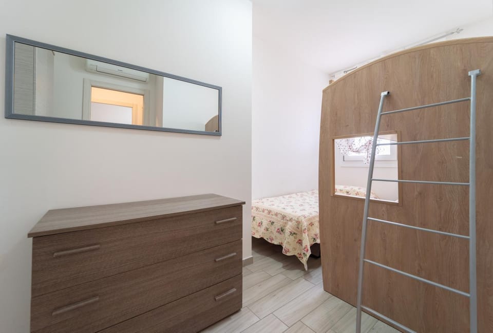 Bed, Bedroom, wardrobe