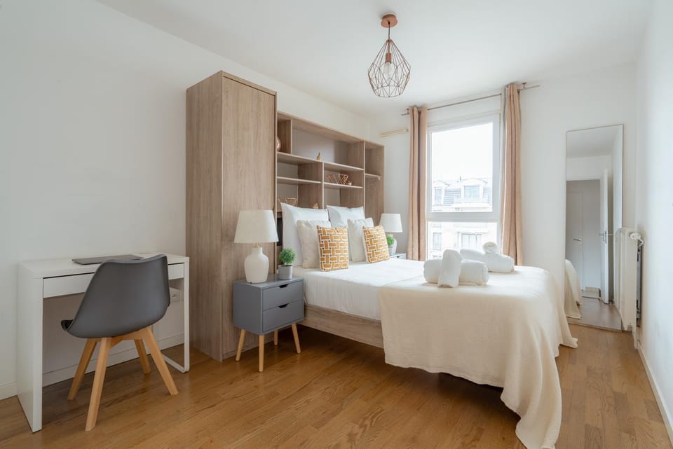 Bed, Bedroom