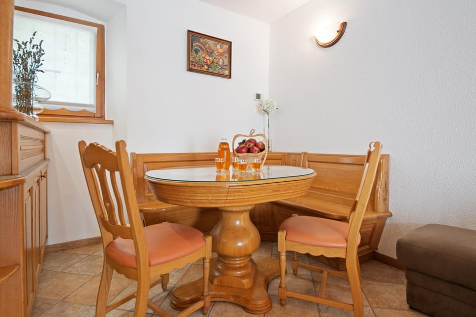 Dining area, furniture