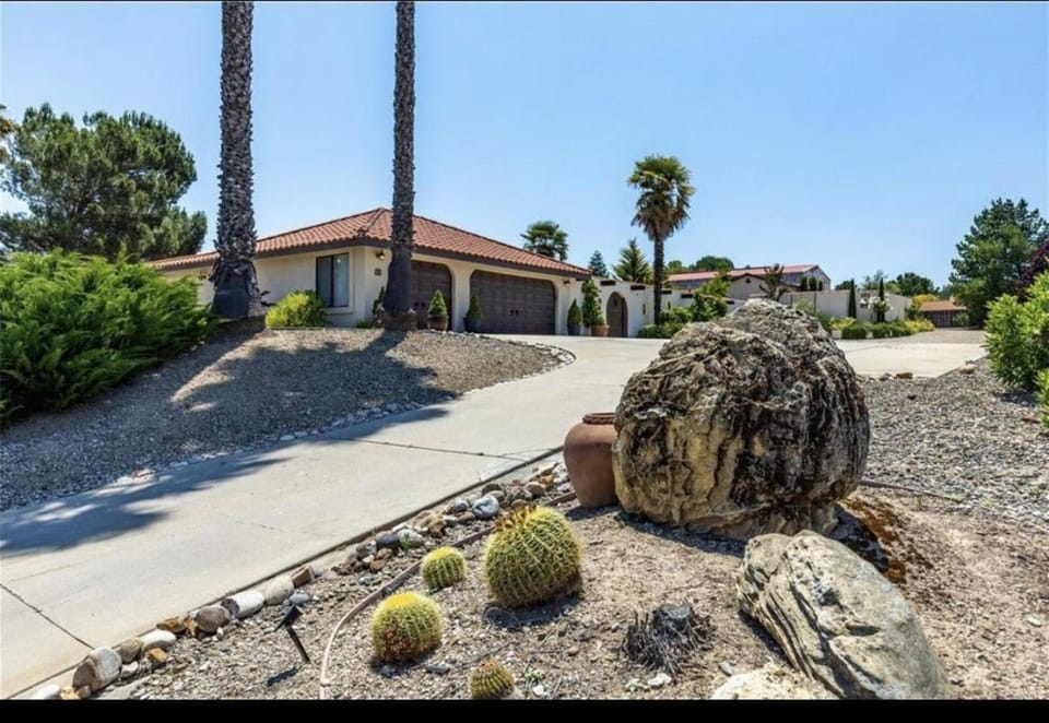 Hacienda Buena Vida House in Templeton