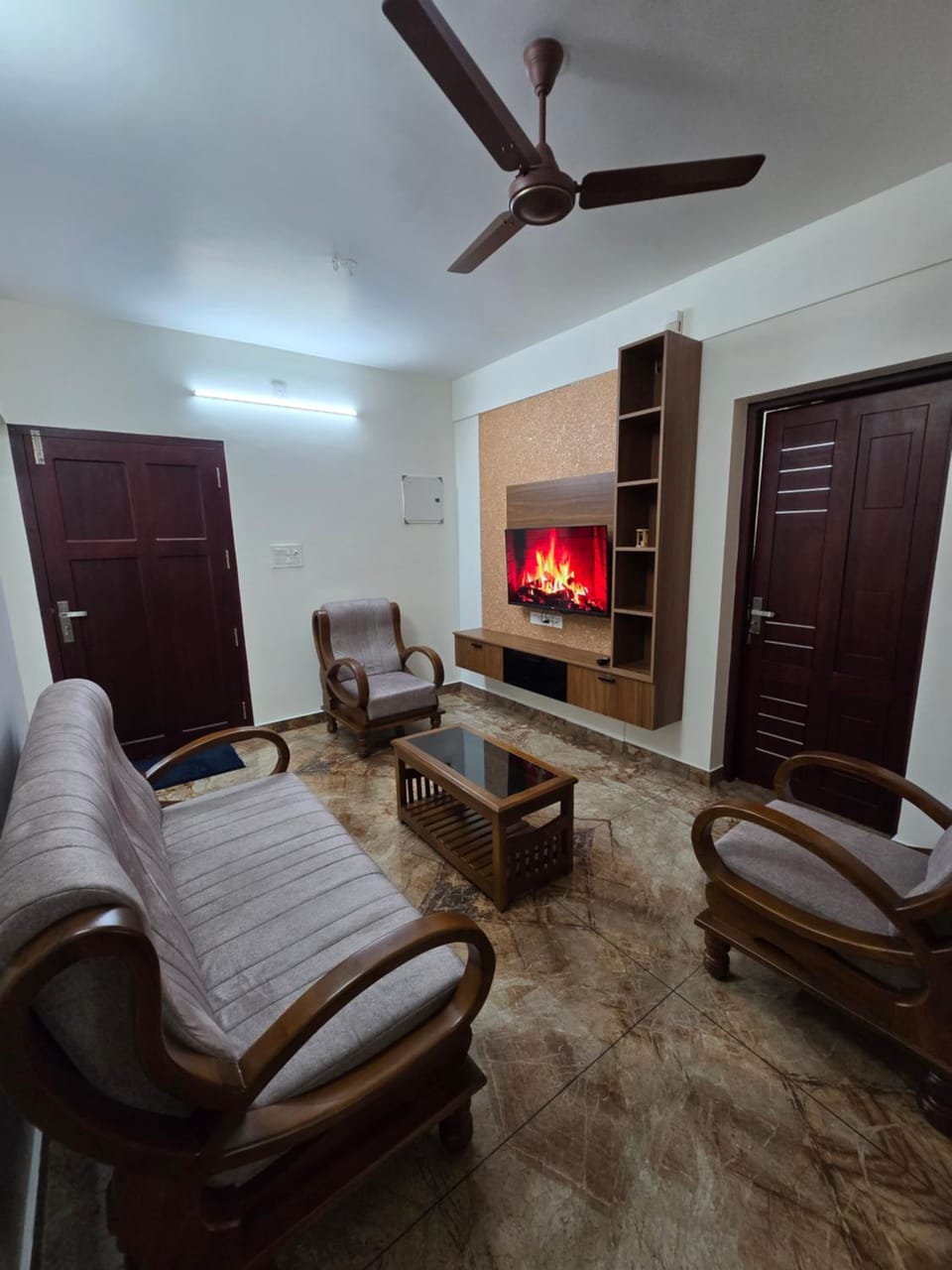 TV and multimedia, Living room, Seating area