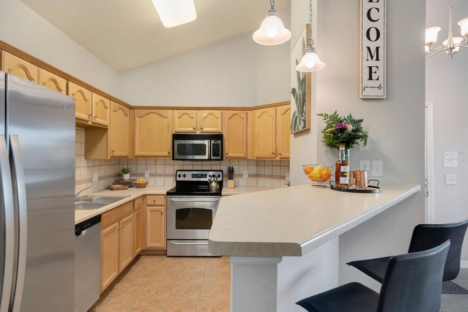 Timberline Retreat - King Bed, Fireplace & Pool! House in Fort Collins