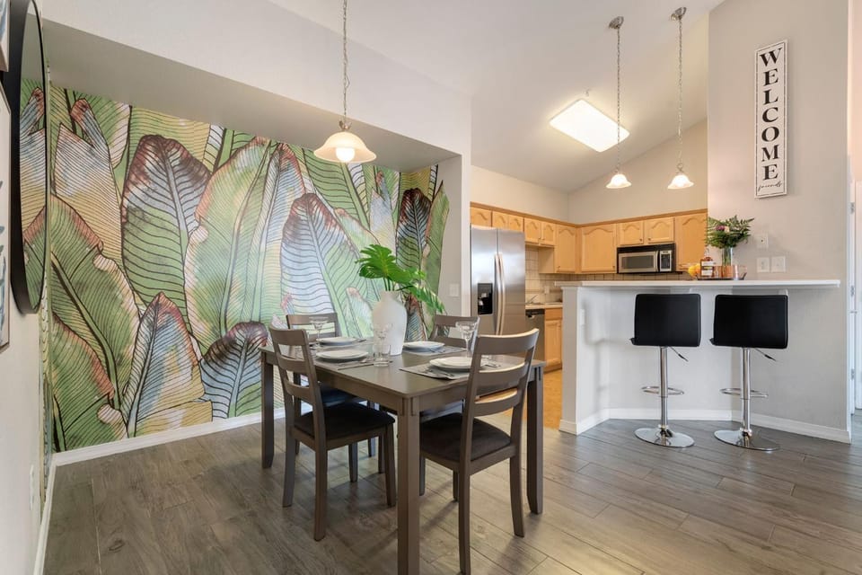 Timberline Retreat - King Bed, Fireplace & Pool! House in Fort Collins