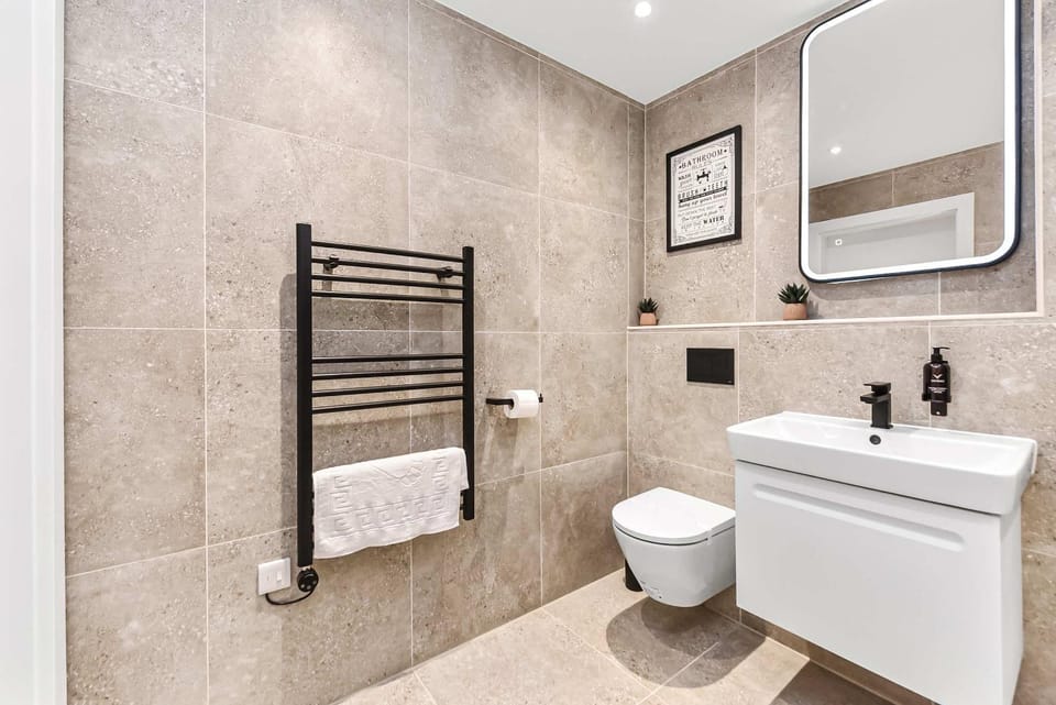 Shower, Bathroom, towels