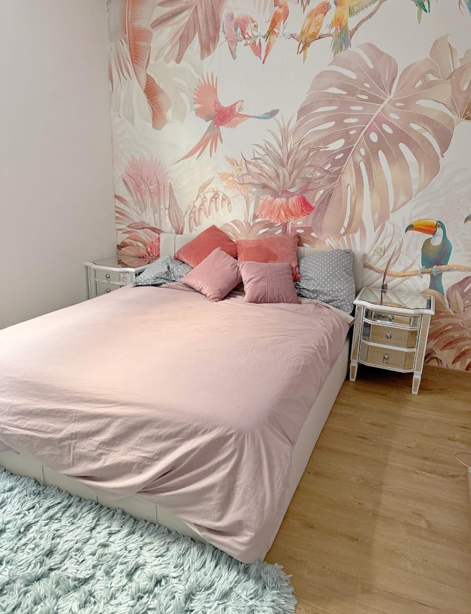 Bed, Bedroom
