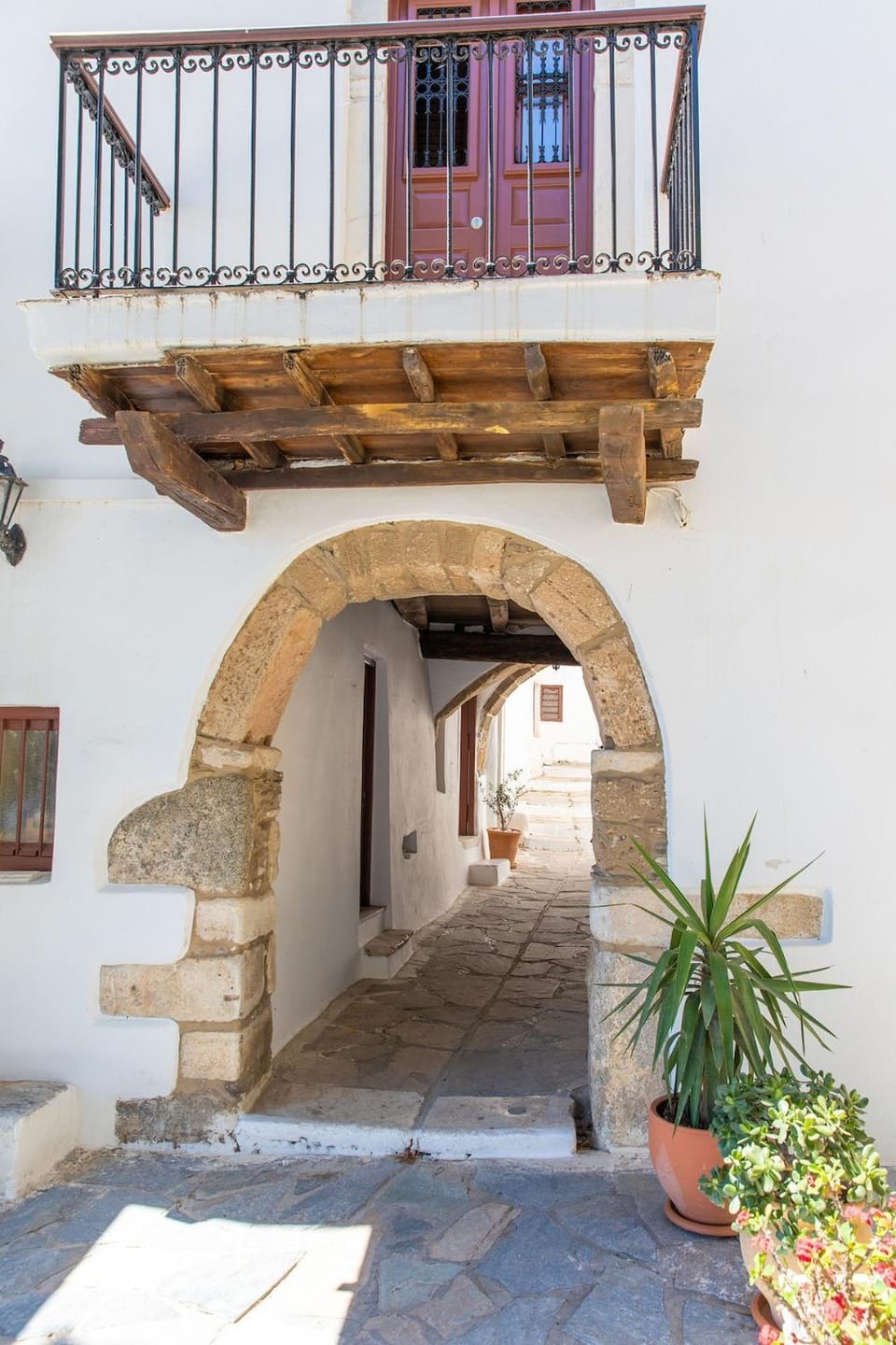 Property building, Facade/entrance, Location