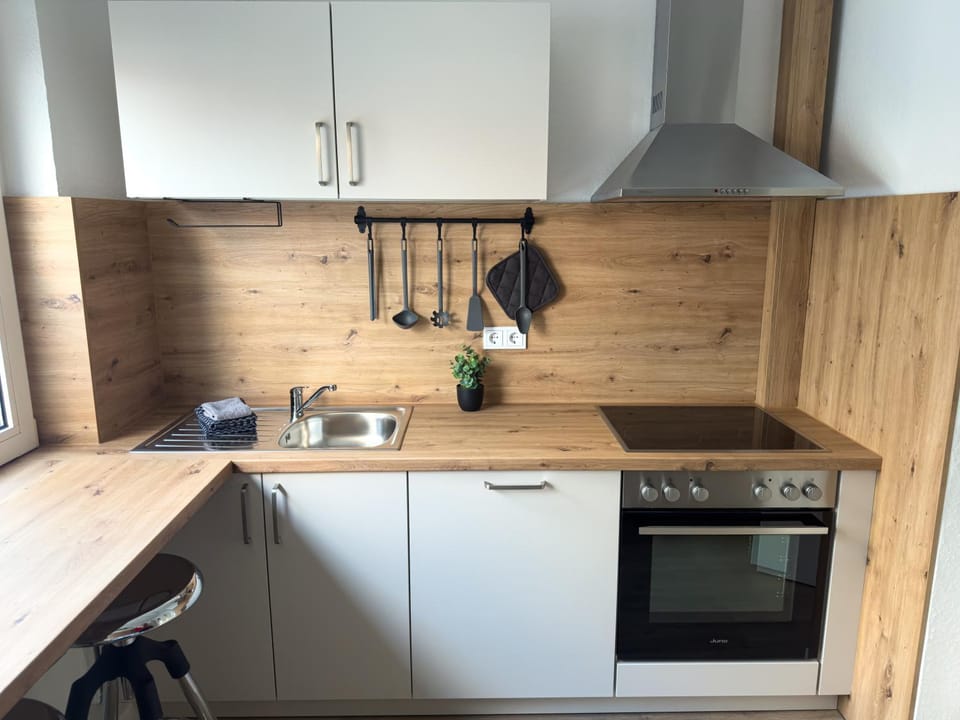 oven, kitchen
