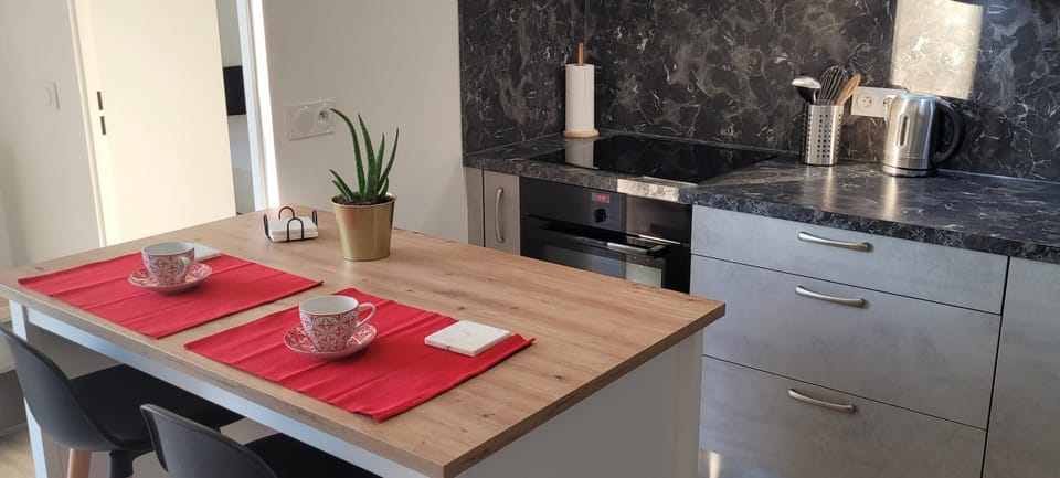 Dining area, minibar, stove
