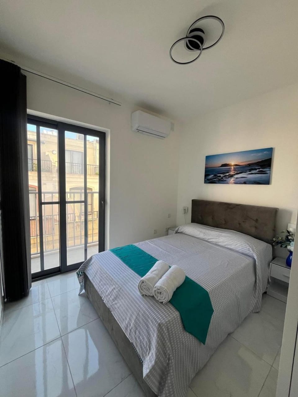 Bedroom, air conditioner