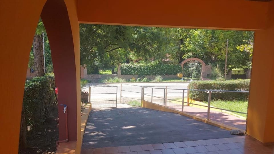 Casa Pileta Exclusiva A 40 Mtrs Rio Y 2 Minutos Del Centro House in Villa Carlos Paz