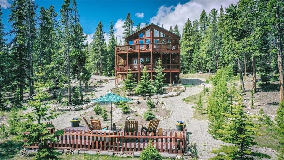 Mountain Views Hot tub 35min to Breck Pet Friendly House in Park County