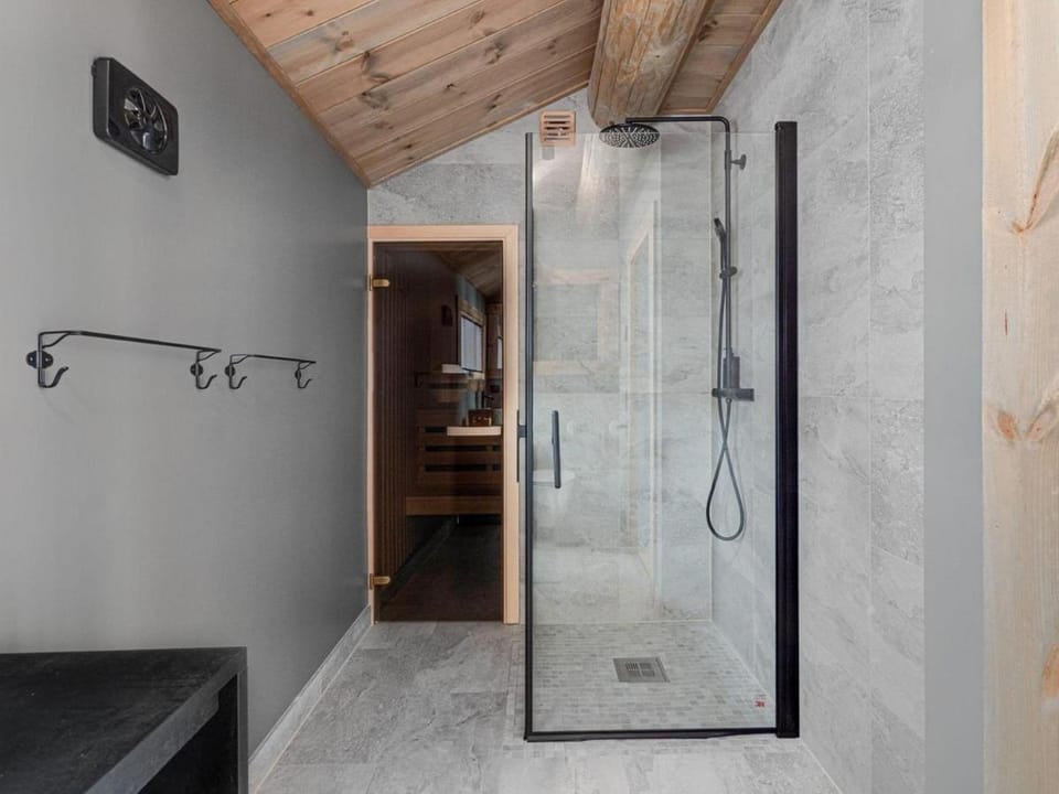 Ski-in/Ski-out | Wi-Fi | Sauna | Wood Stove House in Sweden