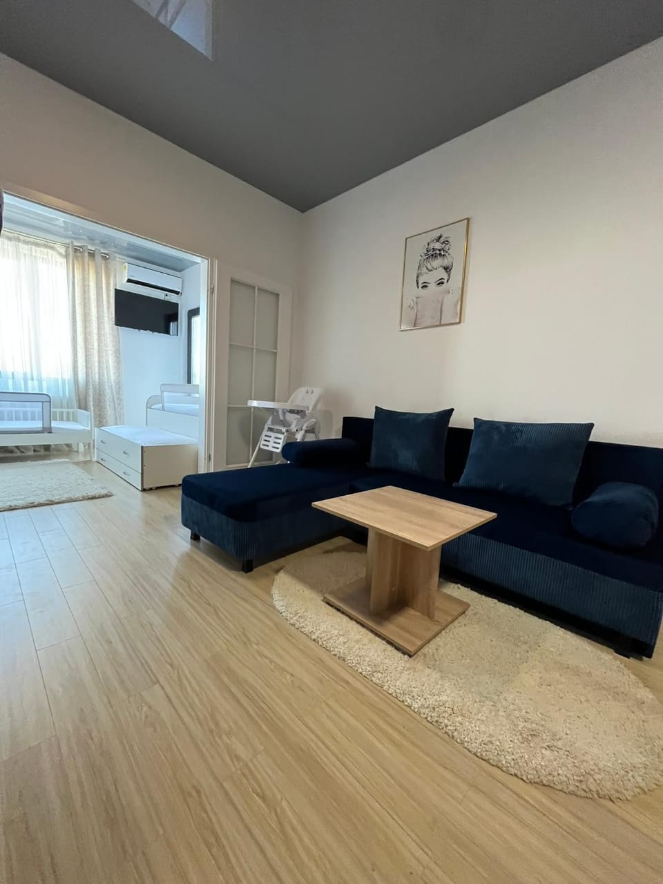 TV and multimedia, Living room, Seating area