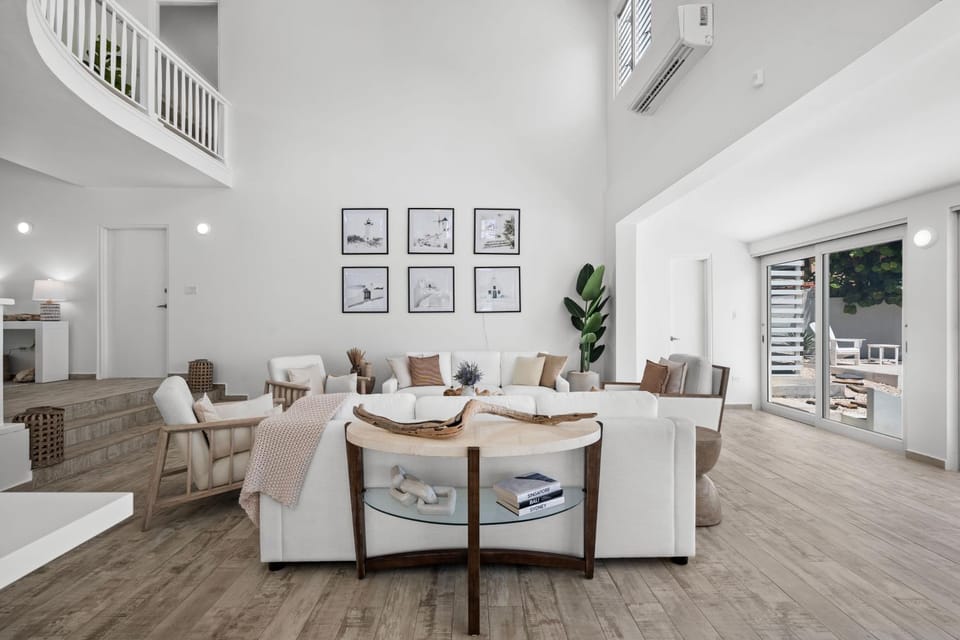 Driftwood Ocean Retreat Villa in Palmas del Mar