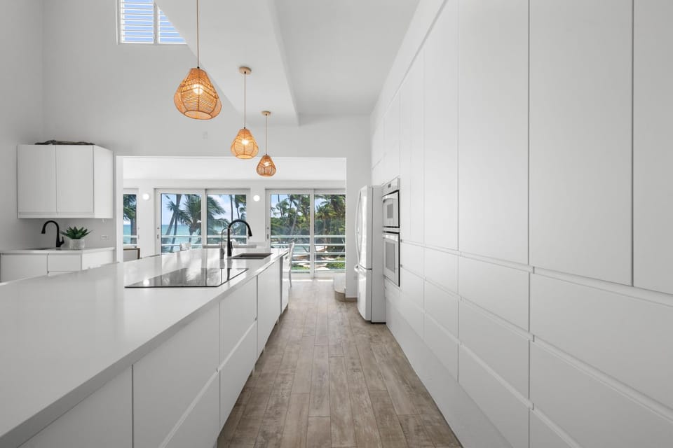Driftwood Ocean Retreat Villa in Palmas del Mar