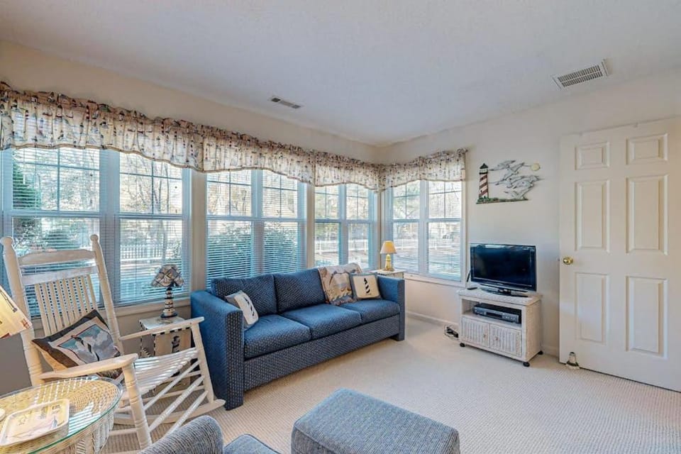 Savannahs Landing --- 10 Mary Elizabeth Dr House in Ocean View