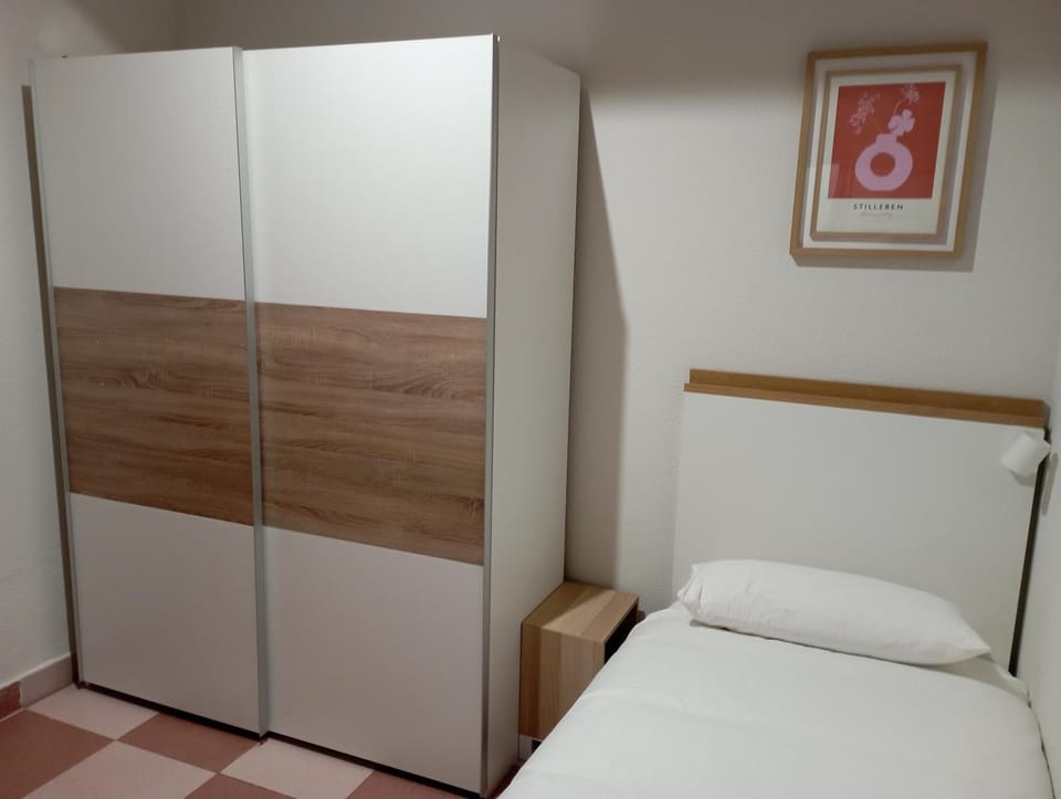 Bed, Bedroom, wardrobe