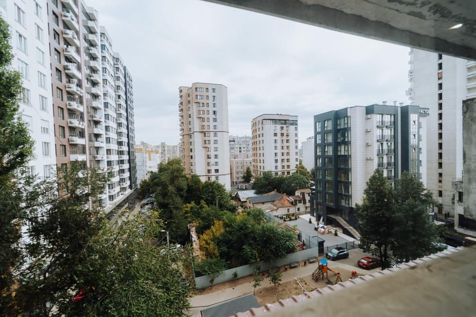 Day, Neighbourhood, Street view, Location