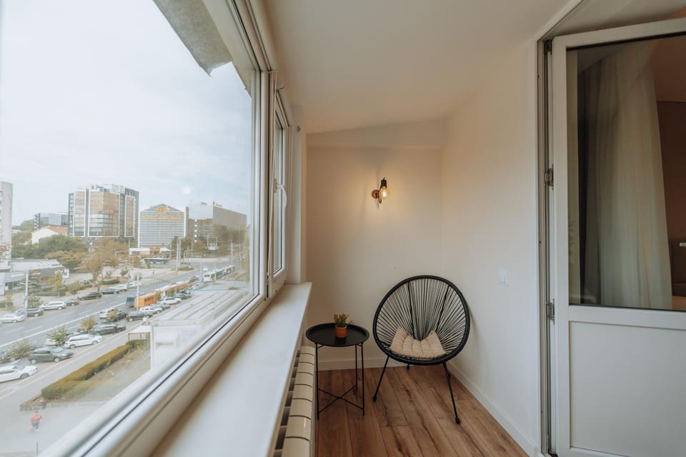 Day, View (from property/room), Parking