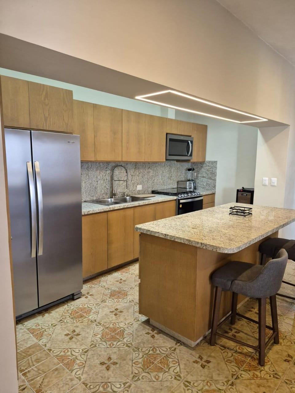 Kitchen or kitchenette, dishwasher
