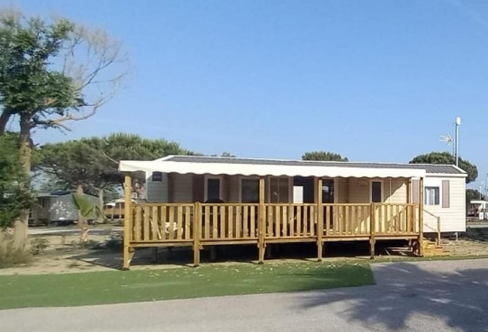 Mobile Home For You Le Marisol Campground/ 
RV Resort in Catalonia