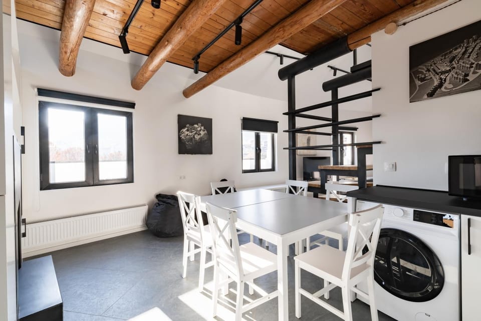 Kitchen or kitchenette, Living room, Dining area